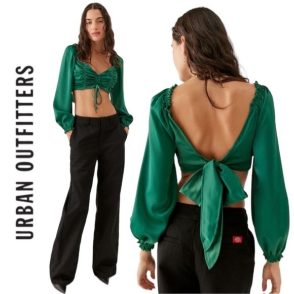 Urban Outfitters Caroleena Emerald Green Ruched Cropped Puff Sleeve Blou… - Picture 1 of 10